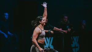 Alexis Raptis se retire, Kyra Milligan refuse, Amanda Fischer accepte