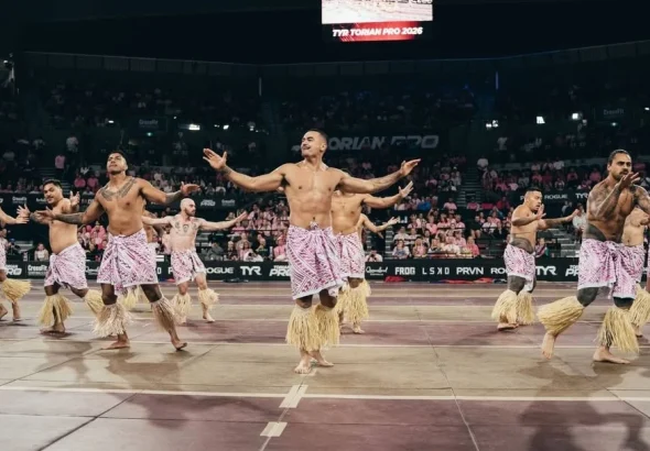 Aidez l'équipe de danse polynésienne « MR MR » de
